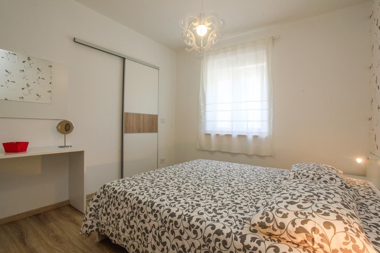 Apartments Fiora بريمونتيرا المظهر الخارجي الصورة